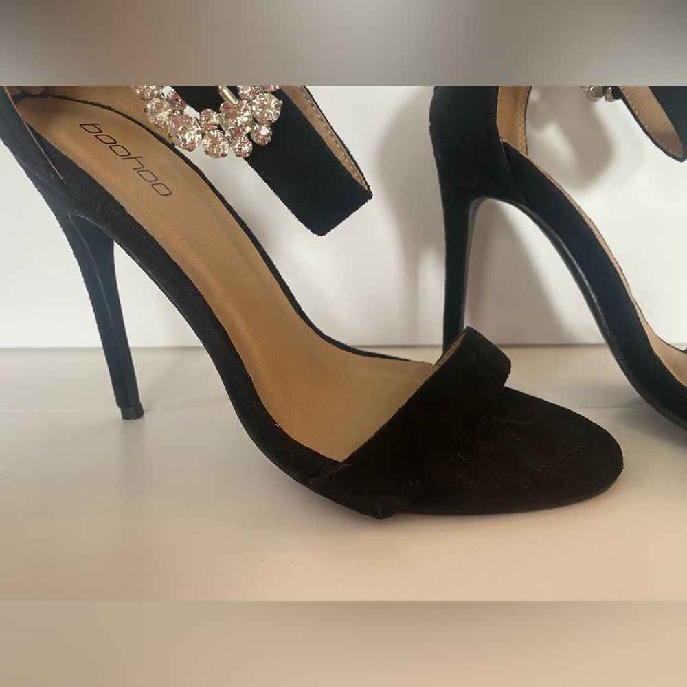 BooHoo Heels - Picture 2 of 11